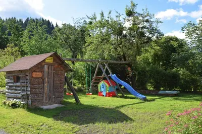 Ein Kinderspielbereich in der Unterkunft Ferienhof Hochbrandt
