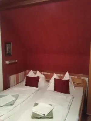 Ein Bett oder Betten in einem Zimmer der Unterkunft Appartements direkt am See