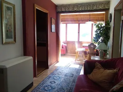 Ein Sitzbereich in der Unterkunft Appartements direkt am See