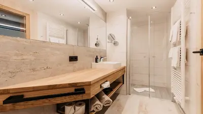 Ein Badezimmer in der Unterkunft Hofgut Apartment & Lifestyle Resort Wagrain