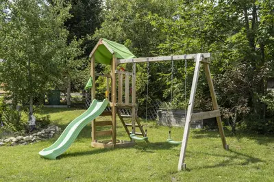 Ein Kinderspielbereich in der Unterkunft Chalet Kulmberg