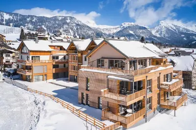 Ein allgemeiner Bergblick oder ein Berglick von der Ferienwohnung aus