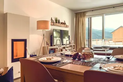 Ein allgemeiner Bergblick oder ein Berglick von der Ferienwohnung aus