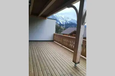 Ein Balkon oder eine Terrasse in der Unterkunft Apartman Hechlstein v Tauplitz