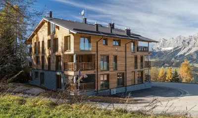 Ein allgemeiner Bergblick oder ein Berglick von der Ferienwohnung aus