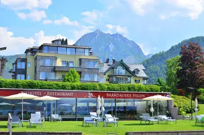 Ein allgemeiner Bergblick oder ein Berglick von des Hotels aus