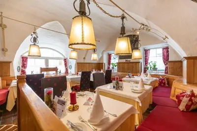 Ein Sitzbereich in der Unterkunft Hotel & Restaurant Wastlwirt