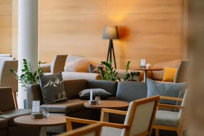 Ein Sitzbereich in der Unterkunft Hotel Auszeit St Lambrecht