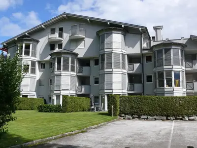 Das Gebäude in dem sich die Ferienwohnung befindet