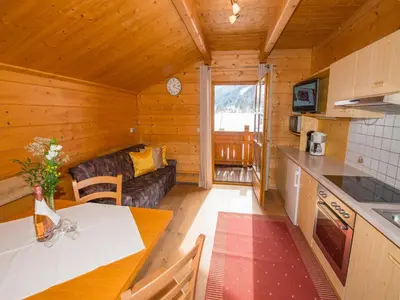 Küche/Küchenzeile in der Unterkunft Cozy holiday apartment close to the slopes