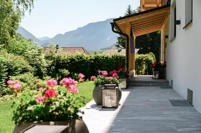 Ein allgemeiner Bergblick oder ein Berglick von der Ferienwohnung aus