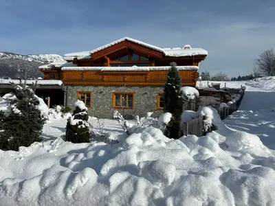 Chalet - Appartementhaus Alma im Winter