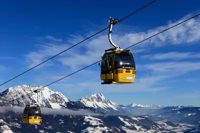 Ein allgemeiner Bergblick oder ein Berglick von der Ferienwohnung aus