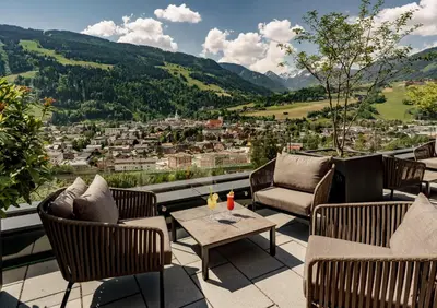 Ein allgemeiner Bergblick oder ein Berglick von des Hotels aus