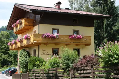 Das Gebäude in dem sich das Privatzimmer befindet