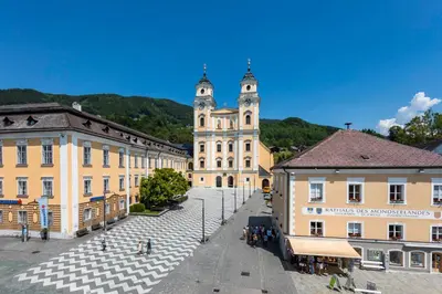 Ein allgemeiner Bergblick oder ein Berglick von der Ferienwohnung aus