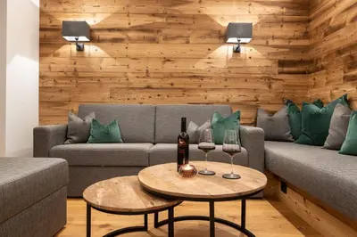 Ein Sitzbereich in der Unterkunft Ferienlodge Edelstein