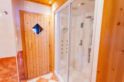 Ein Badezimmer in der Unterkunft Bergidyll 11 by Alpenidyll Apartments