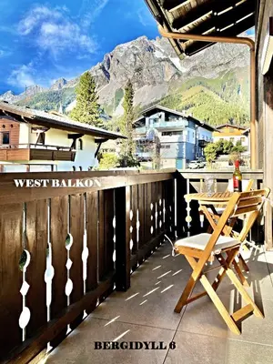 Ein allgemeiner Bergblick oder ein Berglick von der Ferienwohnung aus