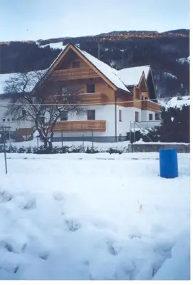 Appartementhaus Erasim im Winter