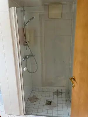 Ein Badezimmer in der Unterkunft Appartements-Restaurant Schwaiger