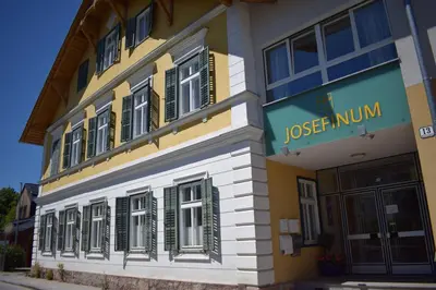 Das Gebäude in dem sich die Pension befindet