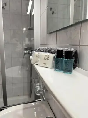 Ein Badezimmer in der Unterkunft The Steakhouse - Guest Rooms