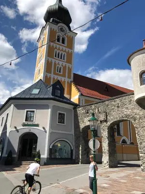 Das Gebäude in dem sich die Ferienwohnung befindet
