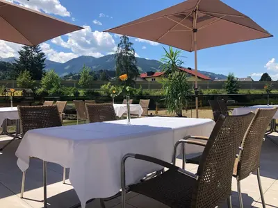 Ein allgemeiner Bergblick oder ein Berglick von des Hotels aus