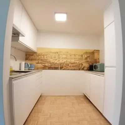 Küche/Küchenzeile in der Unterkunft Convenient and Functional Apartment in the Center