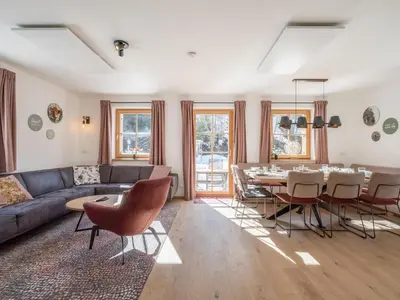 Ein Sitzbereich in der Unterkunft Haus Lilyan