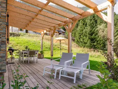 Ein Garten an der Unterkunft Chalet Amsel