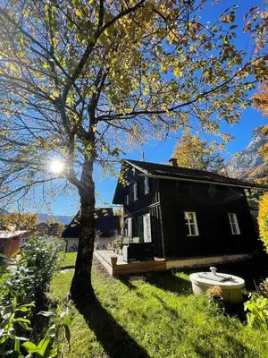 Ein Garten an der Unterkunft Ferienhaus s Manz