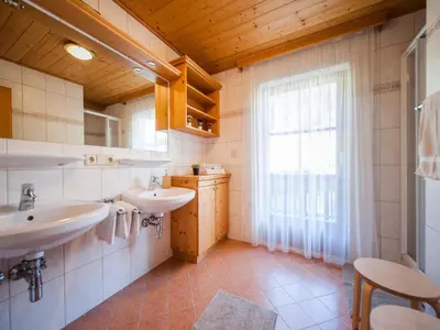 Ein Badezimmer in der Unterkunft Pistenblick Forstau