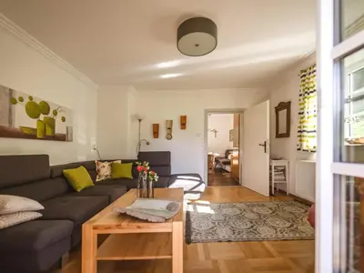 Ein Sitzbereich in der Unterkunft Naturpark Chalet Schladming-Dachstein