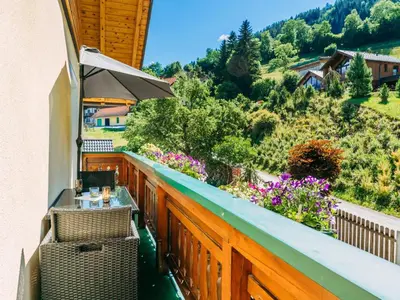 Ein allgemeiner Bergblick oder ein Berglick von der Ferienwohnung aus