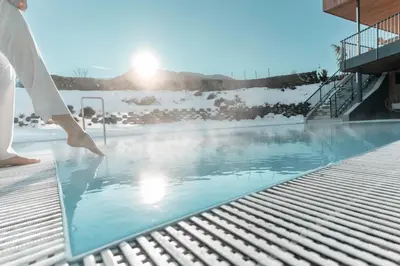Der Swimmingpool an oder in der Nähe von Apart & Suiten Hotel WEIDEN