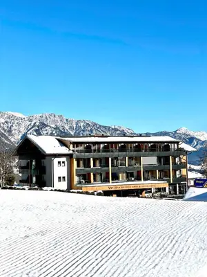 Ein allgemeiner Bergblick oder ein Berglick von des Hotels aus