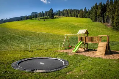 Ein Kinderspielbereich in der Unterkunft Bio-Bauernhof Hirschleiten