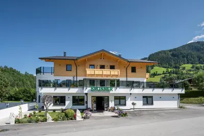 Ein allgemeiner Bergblick oder ein Berglick von des Hotels aus