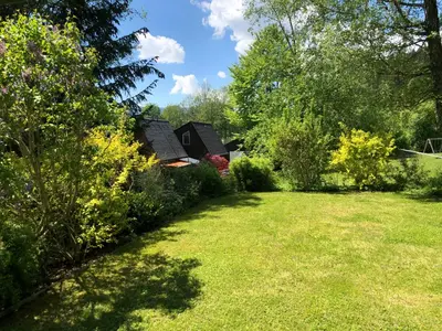 Ein Garten an der Unterkunft Haus Max