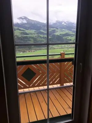 Ein allgemeiner Bergblick oder ein Berglick von der Ferienwohnung aus