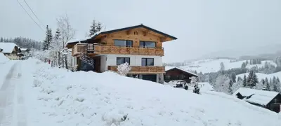 Alpenhaus Donnerkogel im Winter