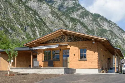 Ein allgemeiner Bergblick oder ein Berglick von des Chalets aus