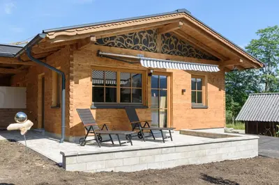 Das Gebäude in dem sich das Chalet befindet