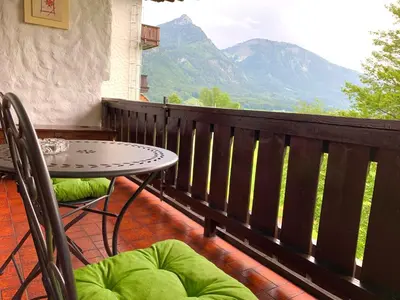 Ein allgemeiner Bergblick oder ein Berglick von der Ferienwohnung aus