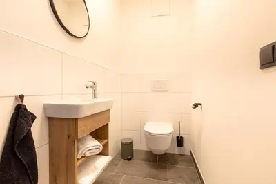 Ein Badezimmer in der Unterkunft LISAL Appartements