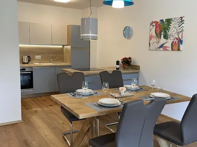 Küche/Küchenzeile in der Unterkunft Grimmingblick Apartment 206 by AA Holiday Homes