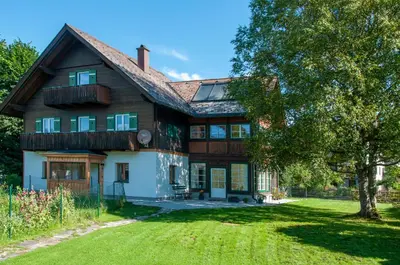 Ein Garten an der Unterkunft Ferienwohnung Stefanie