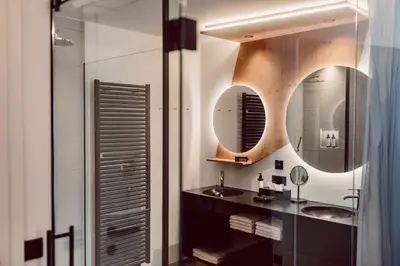 Ein Badezimmer in der Unterkunft JoAnn suites & apart